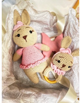 Χειροποίητο Πλεκτό Βρεφικό σετ "Κουνελάκια"