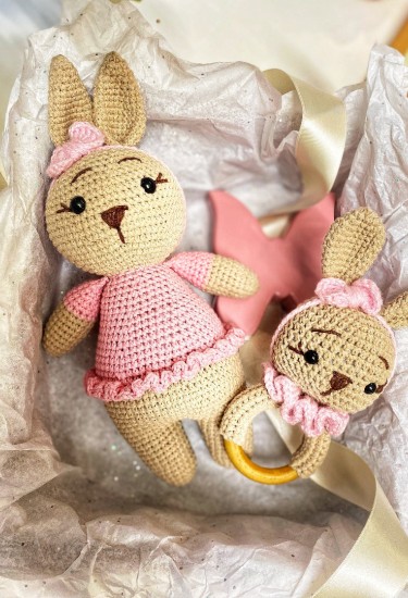 Χειροποίητο Πλεκτό Βρεφικό σετ "Κουνελάκια"